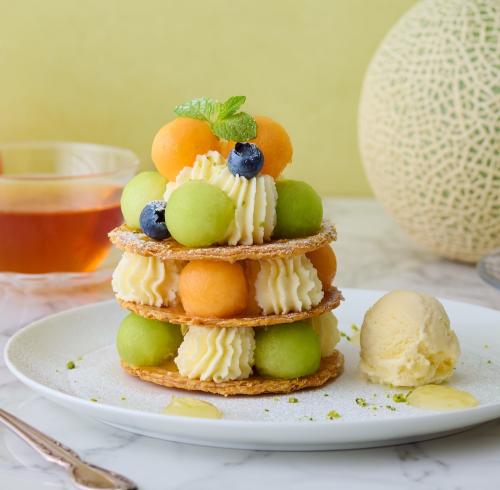 「ダブルメロンと瀬戸内レモンクリームのミルフィーユ」紅茶付き・税込み2,600円
