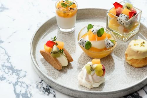 「マンゴー&トロピカルフルーツアフタヌーンティー」イメージ
