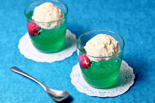 7月1日〜7月31日に販売される「クリームソーダゼリー」税込み540円