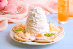 Eggs ’n Things：「白桃のパンケーキ」など6月25日より期間限定展開