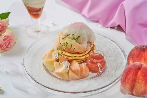 「桃のパンケーキ」イメージ