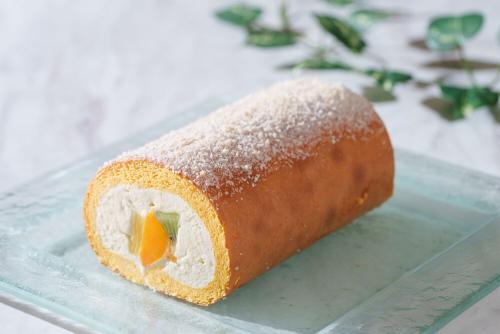 「トロピカルフルーツのロールケーキ」イメージ