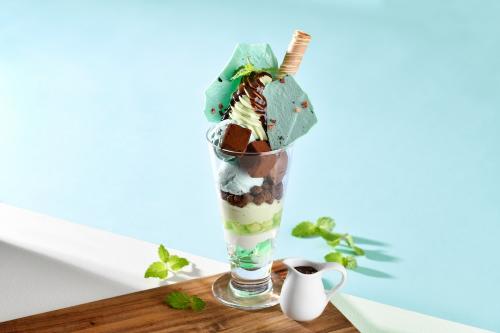 「チョコミントパフェ」イメージ