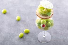 リーガロイヤルホテル京都：愛らしいショートケーキをあしらった「シャインマスカットパフェ」9月7日より期間限定登場