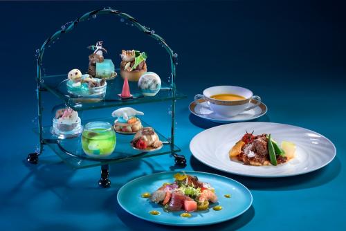 「海を巡るアフタヌーンティー ～鳥羽水族館×シェラトン都ホテル大阪～ スイーツ付ディナー」イメージ
