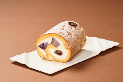 「洋梨といちじくのロールケーキ」イメージ