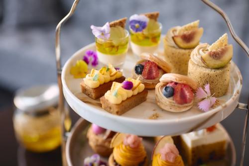 「Art Colours Afternoon Tea ~彩りが語る、午後の小さなギャラリー~」イメージ
