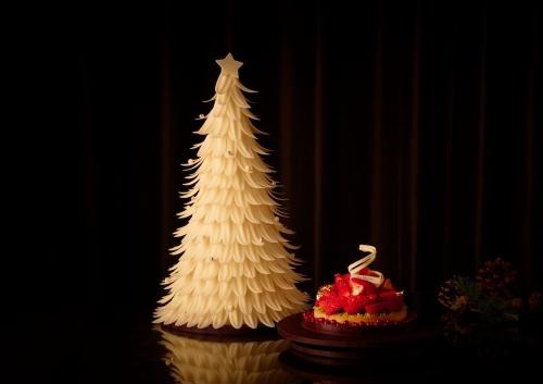 「ショコラのホワイトクリスマスツリー」税込み30,000円