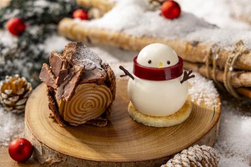 左から「Bûche de Noël」、「Snowman」