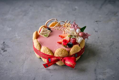 「苺のシャルロット」税込み4,000円