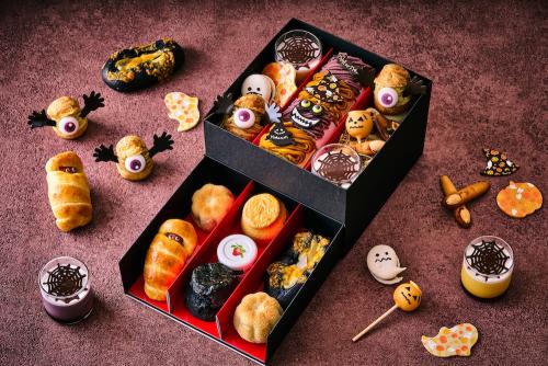 「ハロウィン アフタヌーンティー テイクアウト ボックス」税込み12,000円