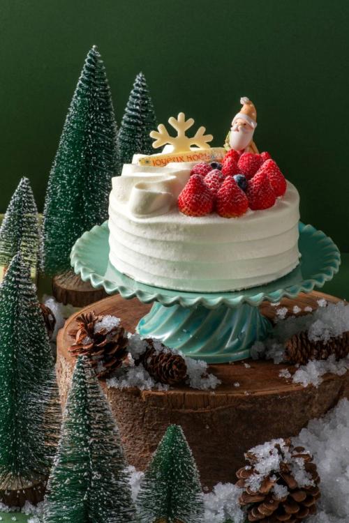 「クリスマスデコレーションケーキ　～ホワイトクリスマス～」税込み6,000円