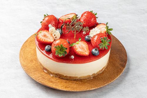 「苺とバラ香るレアチーズケーキ」5号・税込み5,000円〜