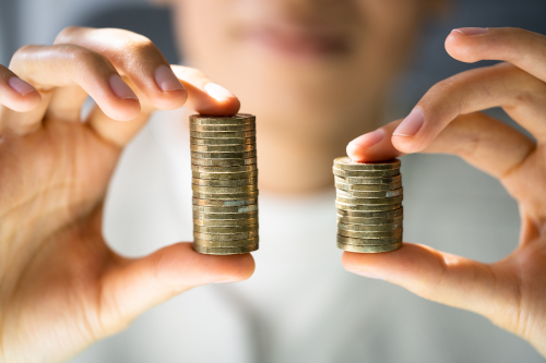 200万円の車ローン「頭金なし・あり」で返済シミュレーション 200万円の車ローン「頭金なし・あり」で返済シミュレーションについて解説する項目の見出し画像