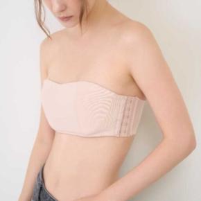 LILY BROWN Lingerieの人気ブラに待望のストラップレスが登場