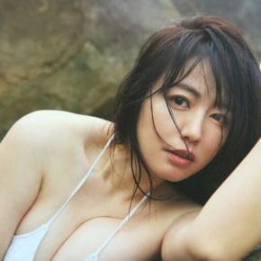 磯山さやか、2年ぶり新作写真集！ケアンズで魅せた輝きの瞬間