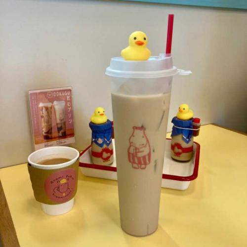 熱海プリン来宮駅店の来宮チャイミルクティ(ホット･アイス)、全店舗展開ロイヤルミルクティプリン