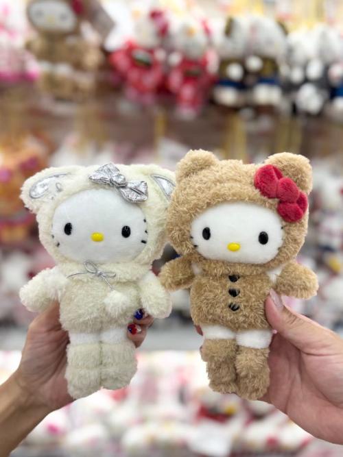 ハローキティ生誕50周年を記念する展覧会「Hello Kitty展-わたしが変わる