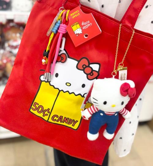 ハローキティ生誕50周年を記念する展覧会「Hello Kitty展-わたしが変わる