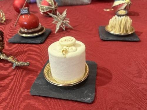 帝国ホテル 大阪のクリスマスケーキです。