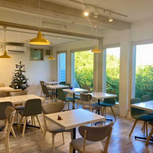 TAMAGOYAベーカリーカフェの内観