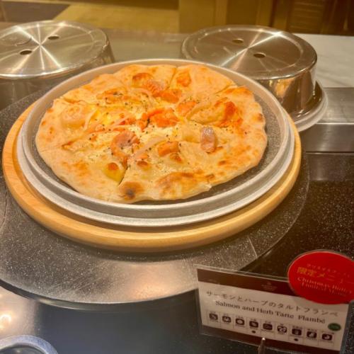 クリスマスブッフェのピザ1