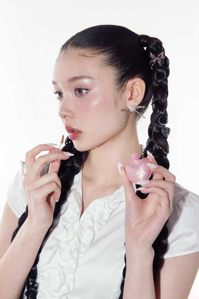 NAMING.のグロスが話題♪水滴ツヤを叶える日本限定リップ