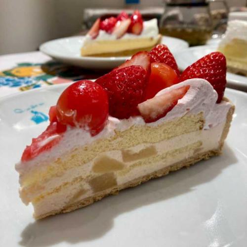 キルフェボンの結晶型 “ル ガール”クリームチーズムースのタルト ～桜風味～カット