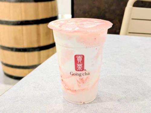 ゴンチャのいちご杏仁⑥