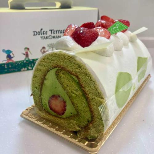 新緑お茶まつりの苺と抹茶のロールケーキ