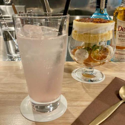 夜パフェバー小枝家のラベンダーレモンスカッシュ