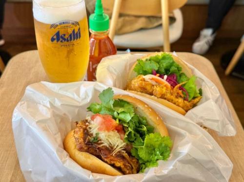 フレッシュネスバーガーのパクチーバーガーとアルコール