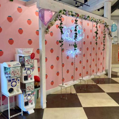 いちごfactoryのブランコ
