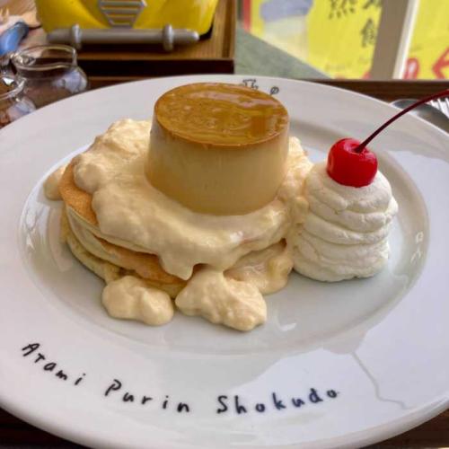 ドライブイン熱海プリン食堂のプリンパンケーキ