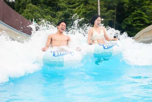 東京サマーランドのモンスターストリーム