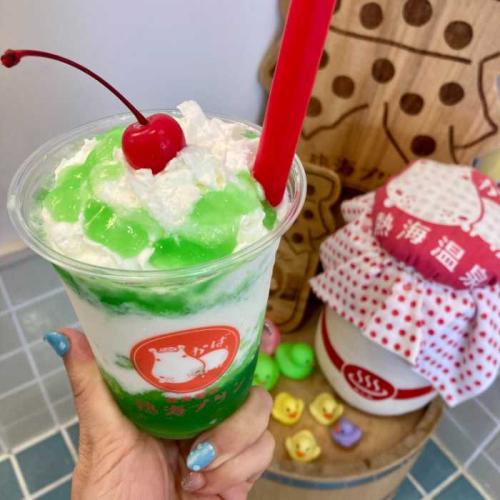 熱海プリンカフェ2ndのメロンプリンプラッペ