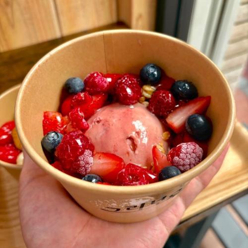 グリーク工房のベリーヨーグルト1