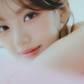 加藤心の表紙がついに解禁！初スタイルブック『C+LOVER』で新たな魅力を披露