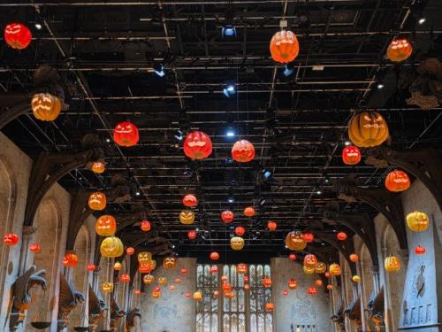 闇の魔術のハロウィーン26の大広間