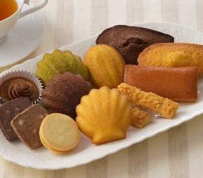 銀座コージーコーナーの秋冬限定スイーツギフト♡マドレーヌや焼菓子を贅沢にアソート