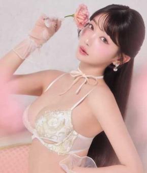 RAVIJOUR×Rちゃんの新作ランジェリーが発売！デコルテを美しく見せるブラとショーツをチェック