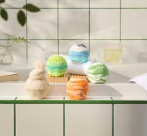 LUSHの新作バスボム全5種が登場!ハーブや精油の香りで心と肌をいたわるバスタイム