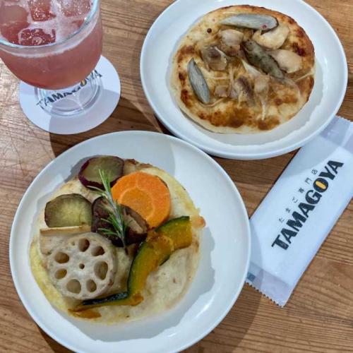 TAMAGOYAベーカリーカフェの秋野菜のバーニャカウダ風フォカッチャと伊豆みそフォカッチャ
