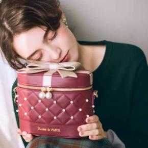 Maison de FLEURのホリデーコレクションが登場♪リボンバッグや限定チャームをチェック
