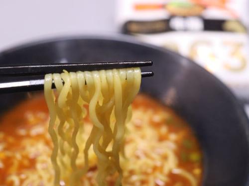 サムヤンラーメンの麺