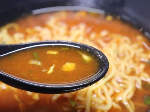 サムヤンラーメンのスープ