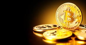 高止まりで推移するビットコイン、UNI暴落の背景は？