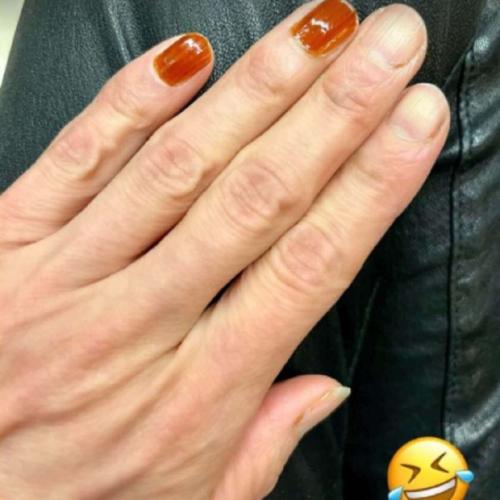 工藤静香 剥げかけネイル披露で困惑の声 がさつにもほどがある