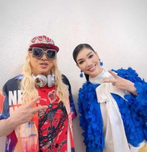 アンミカ、仕事復帰したDJ KOOと番組で共演に喜び カラフルコーデも披露