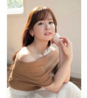 皆藤愛子、『FLASH』初表紙で魅せる“大人の美”に反響殺到!「色っぽい」と絶賛の声